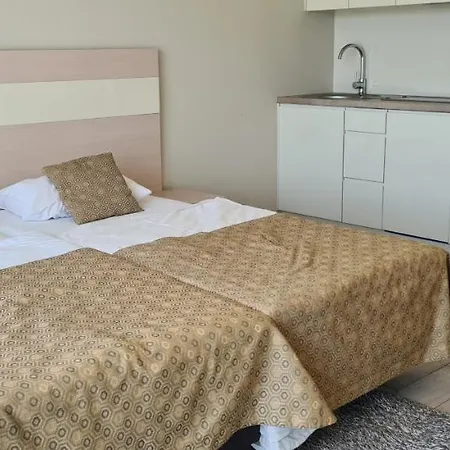 Czarna Gora Is28 * Sienna (Klodzko)