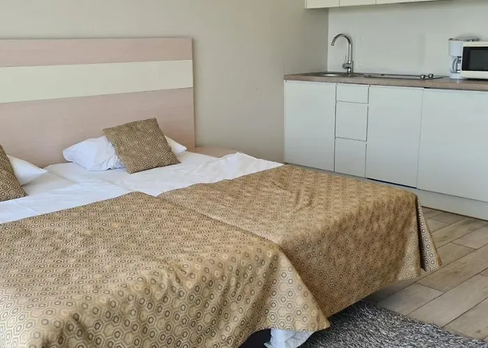 Czarna Gora Is28 * Sienna (Klodzko)